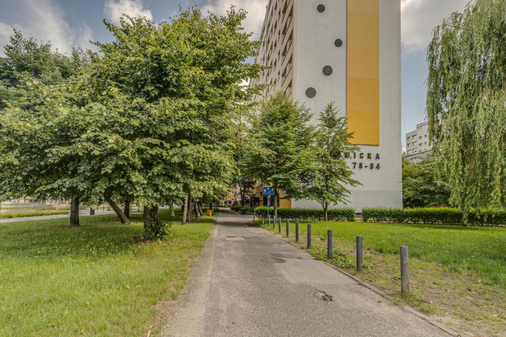 Rentplanet - Apartament Popowicka Apartment วรอตซวาฟ ภายนอก รูปภาพ